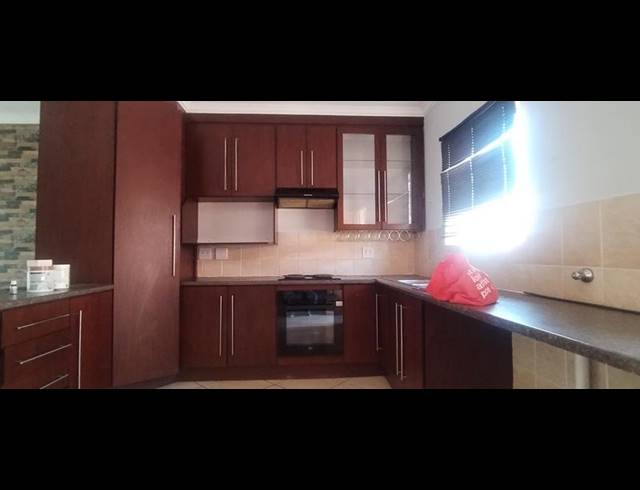 3 BEDROOM PROPERTY TO RENT IN GROBLERPARK EXT